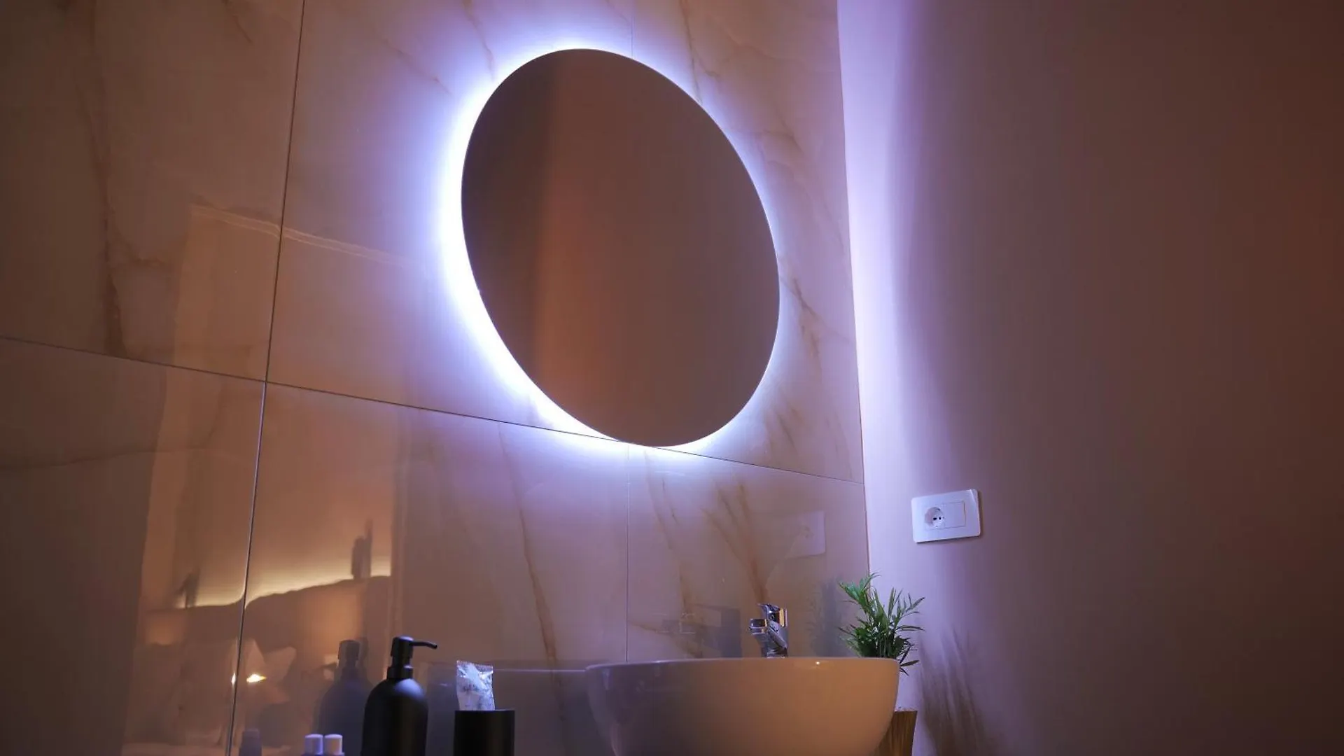 Guest house Toledo Luxury Rooms - Lr Collection Naples Italy