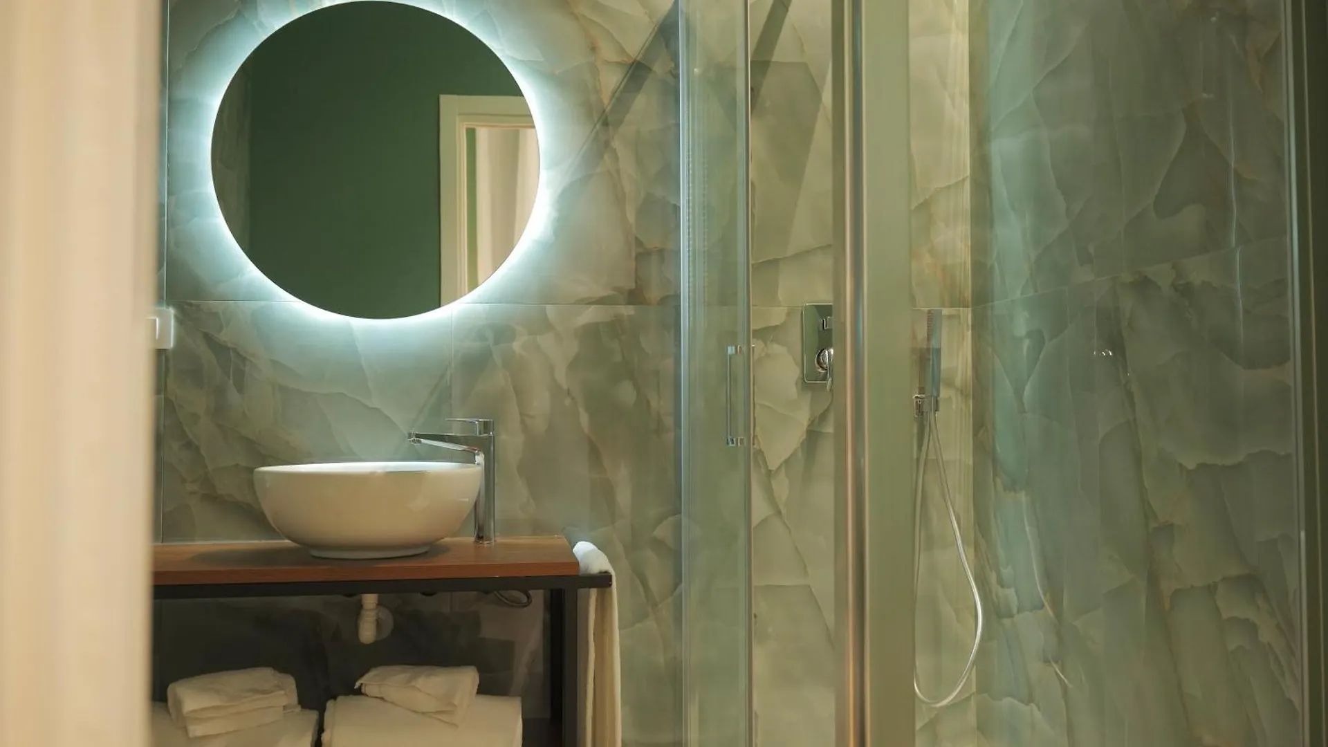 Toledo Luxury Rooms - Lr Collection Naples 0*,  Italy