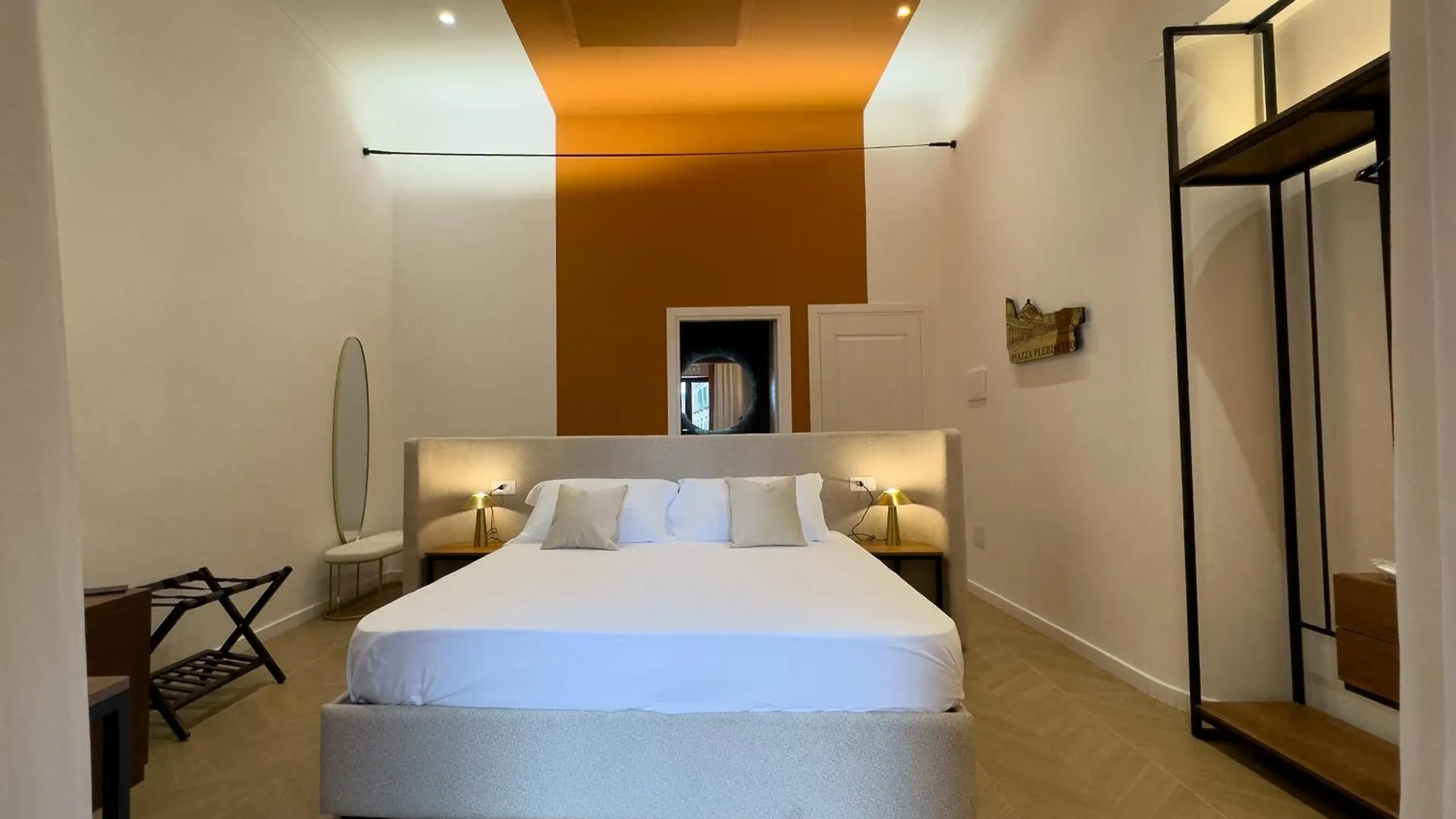 Guest house Toledo Luxury Rooms - Lr Collection Naples Italy