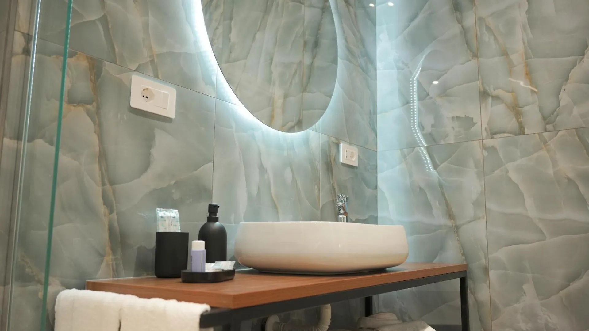 Guest house Toledo Luxury Rooms - Lr Collection Naples Italy